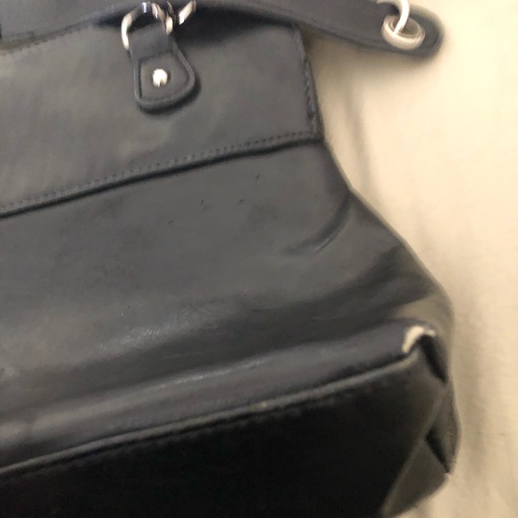 Kenneth Cole handbag - Picture 9 of 10